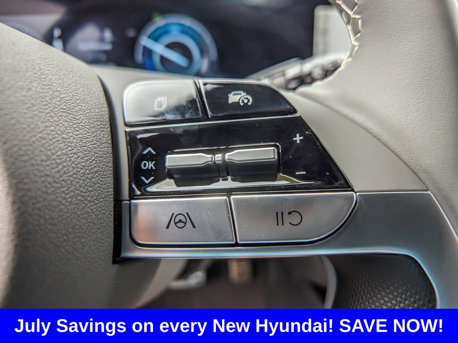 New 2025 Hyundai Elantra SEL FWD image 36