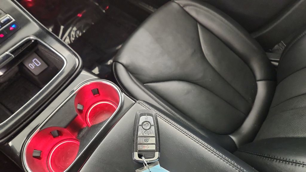 Used 2022 Lincoln Nautilus Reserve w/ Luxury Package image 22