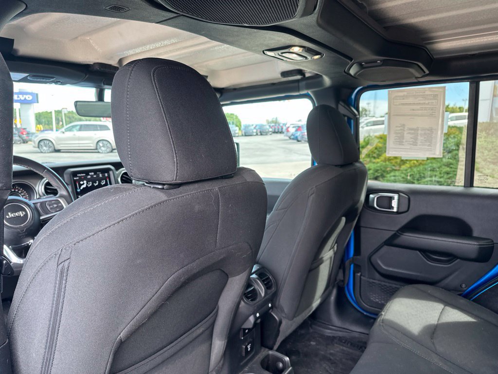 Used 2023 Jeep Wrangler Unlimited Sahara AWD/4WD image 22