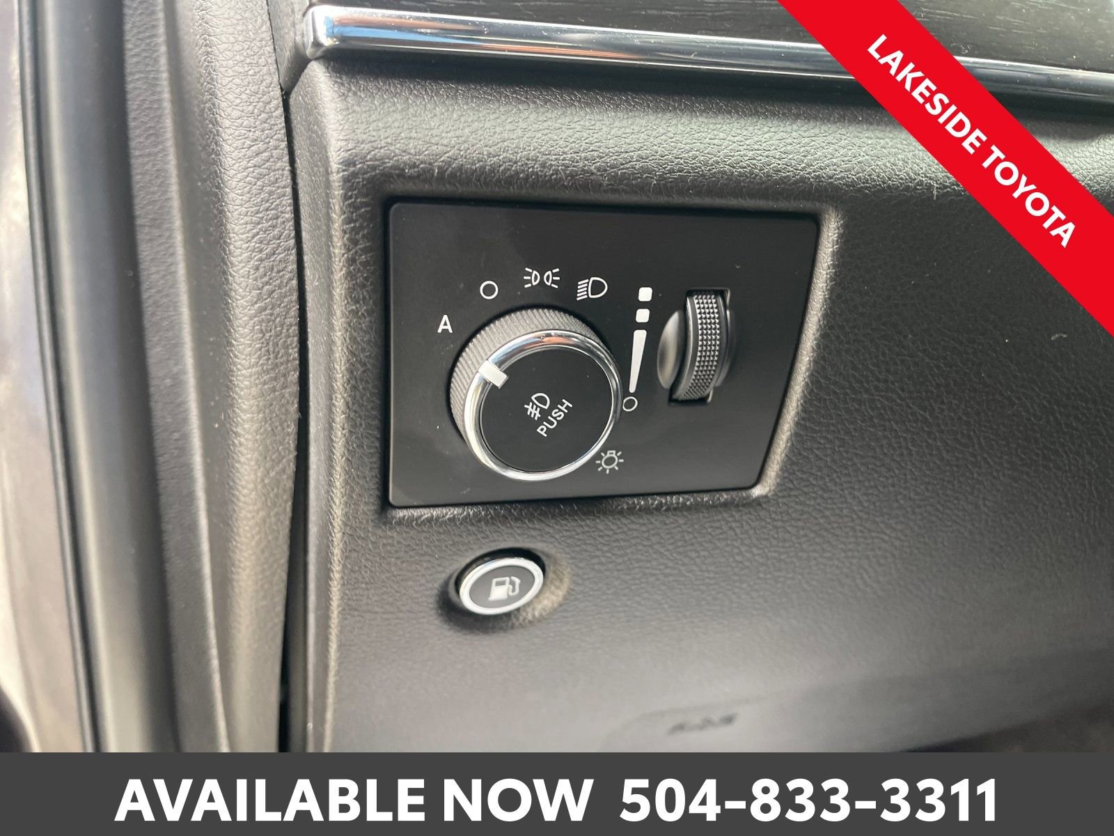 Used 2018 Jeep Grand Cherokee Limited image 28
