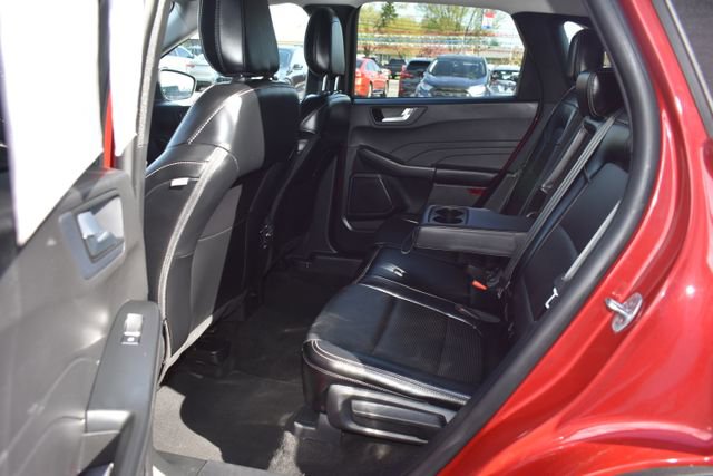 Used 2024 Ford Escape Platinum AWD/4WD image 34