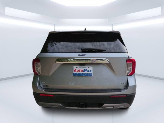 Used 2023 Ford Explorer XLT w/ Equipment Group 202A AWD/4WD image 4