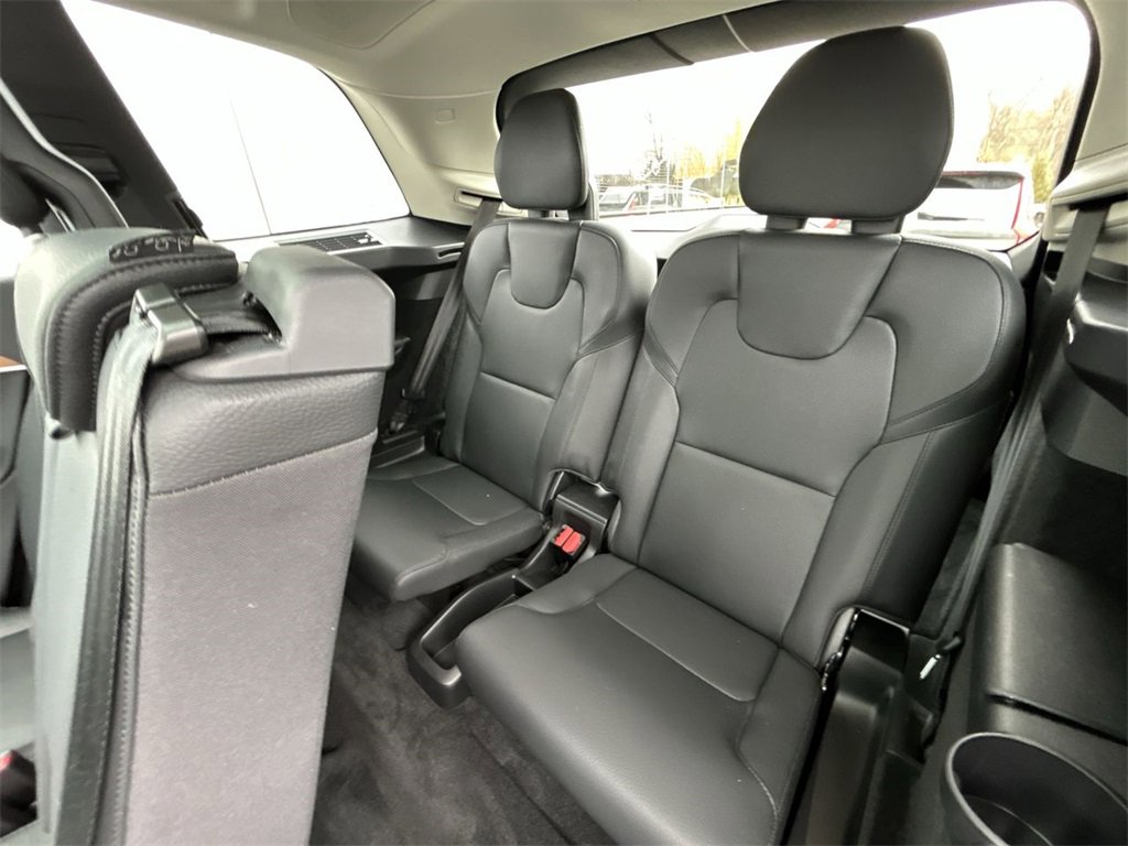 Used 2023 Volvo XC90 B6 Plus w/ Protection Package Premier image 24