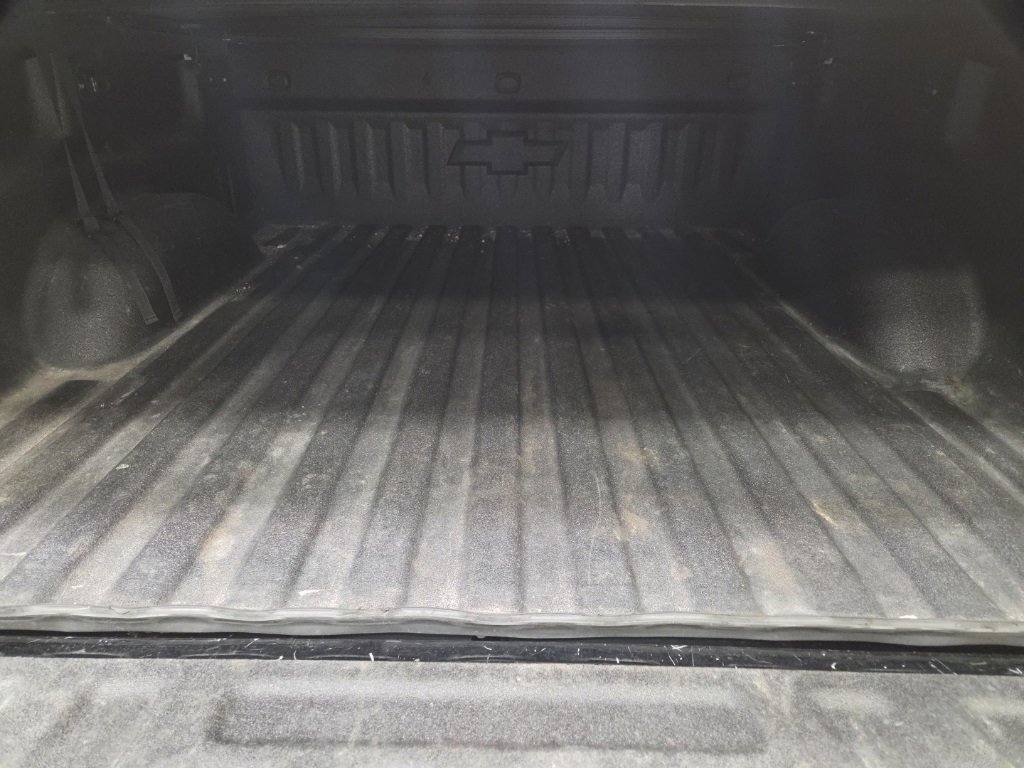 Used 2018 Chevrolet Silverado 1500 LTZ Z71 w/ Redline Edition image 15