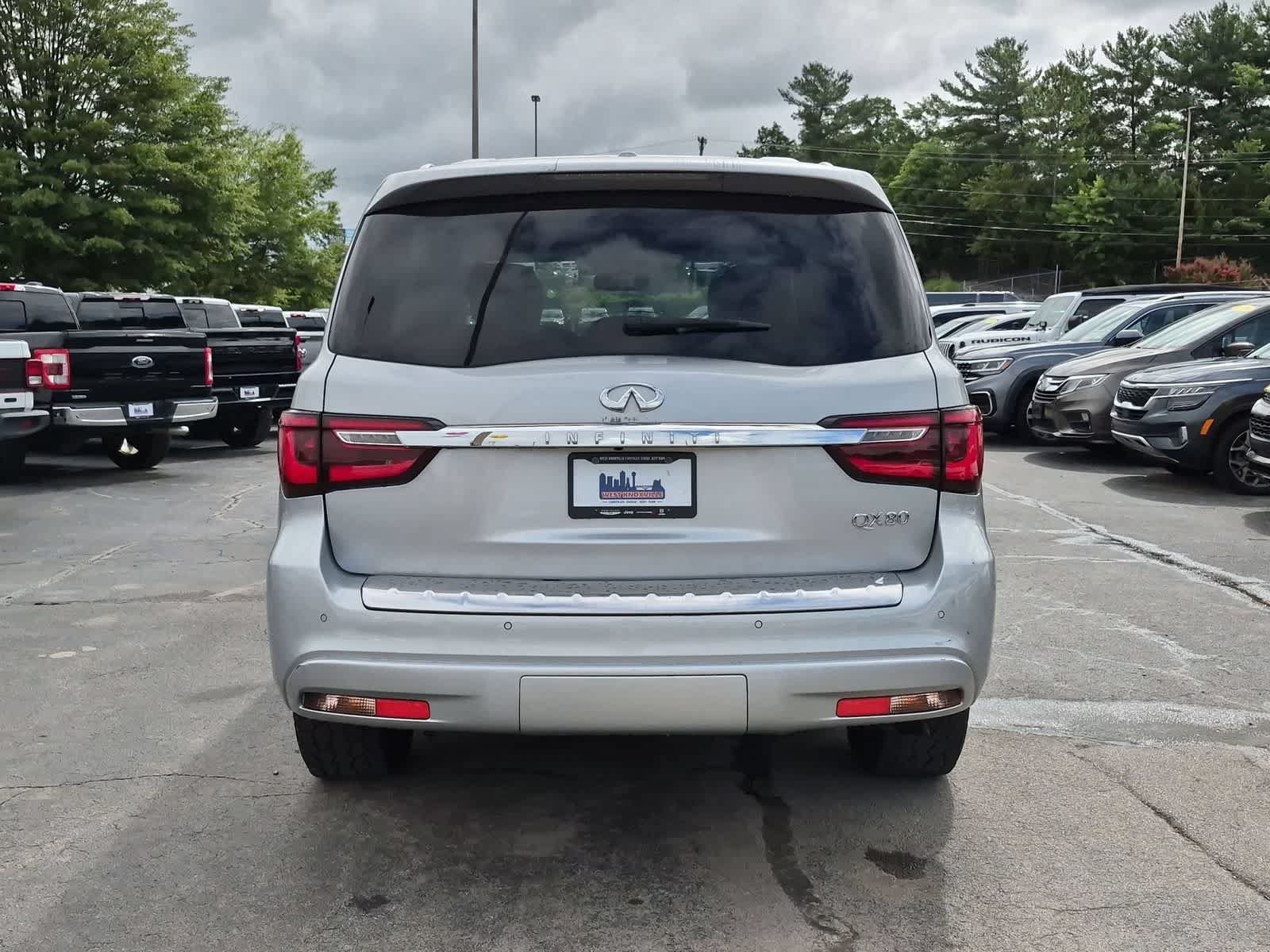 Used 2019 INFINITI QX80 Luxe w/ All-Season Package RWD image 5