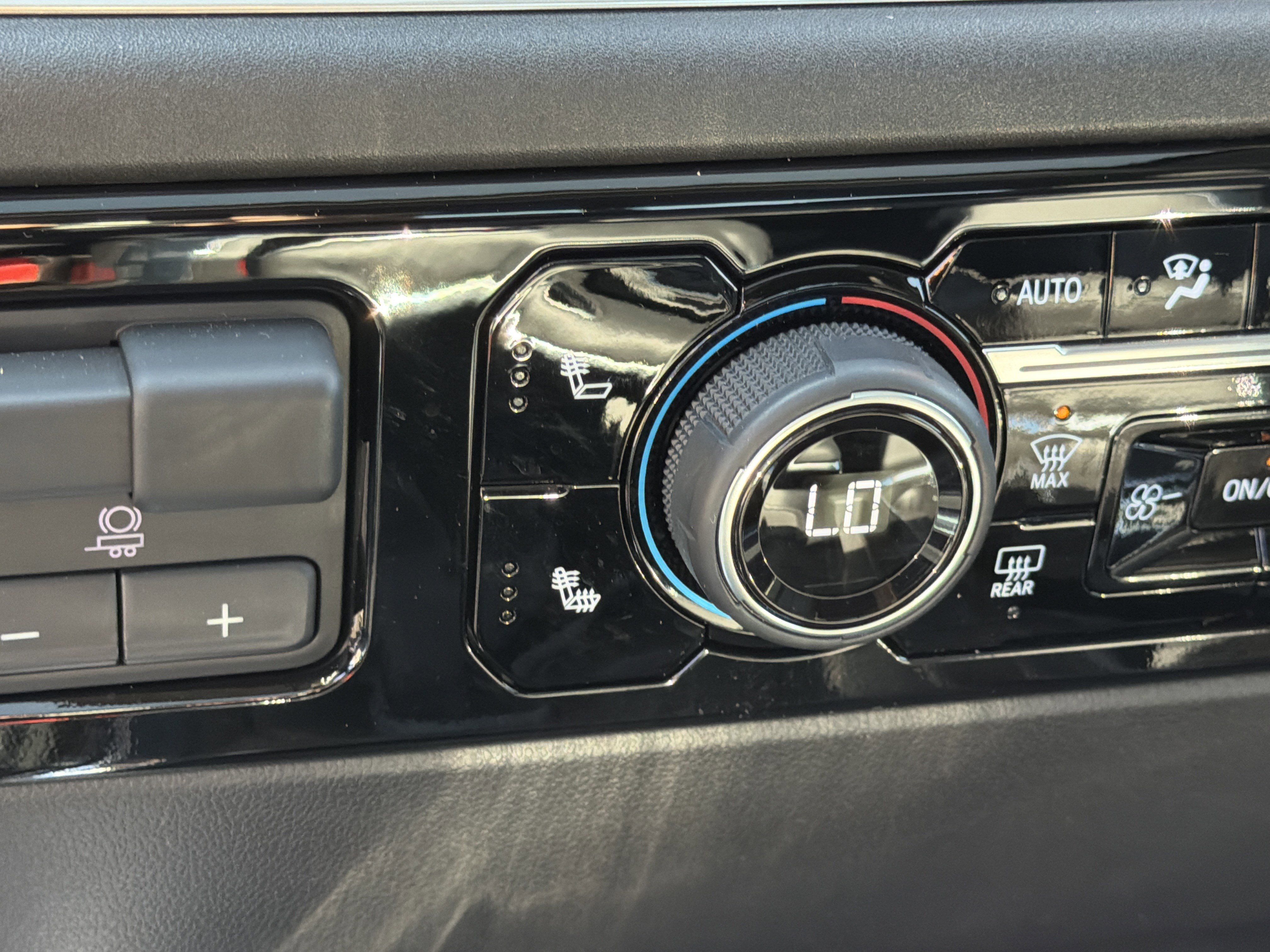 Used 2024 Chevrolet Silverado 1500 RST w/ All Star Edition Plus image 29