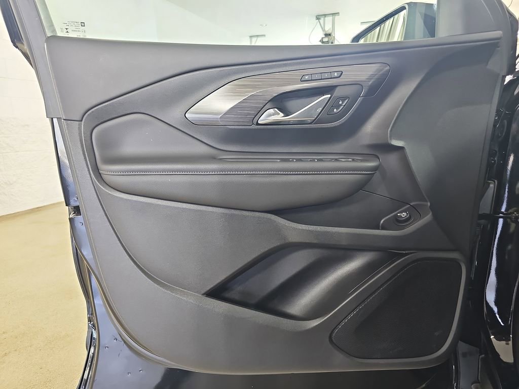 Used 2024 GMC Terrain SLT w/ Tech Package AWD/4WD image 32