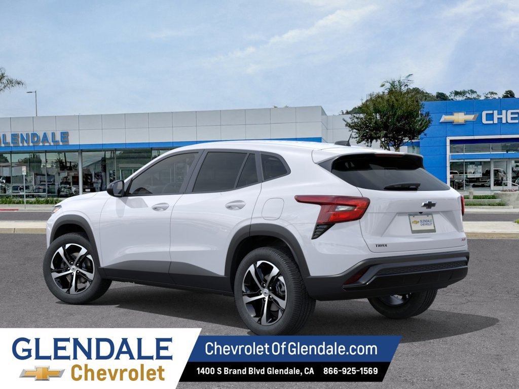 New 2026 Chevrolet Trax RS FWD image 3