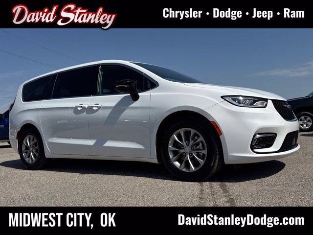 Used 2026 Chrysler Pacifica Limited