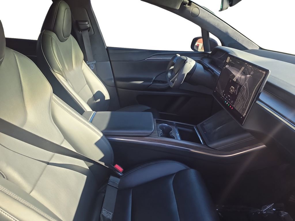 Used 2022 Tesla Model X image 16