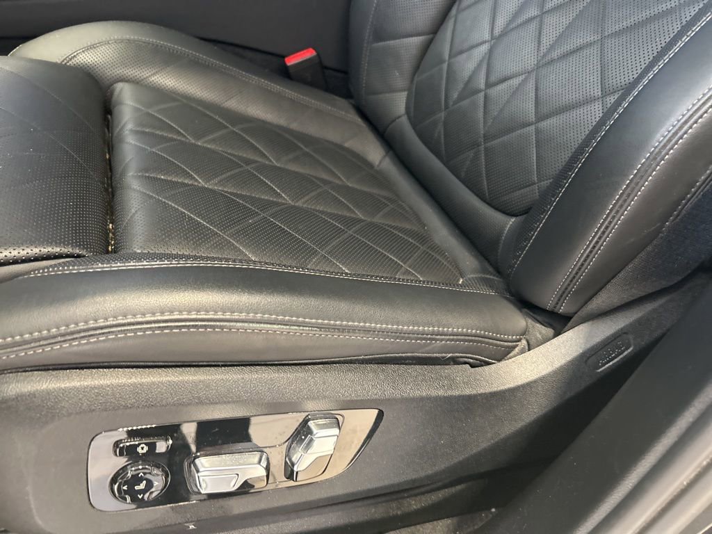 Used 2023 BMW X7 xDrive40i w/ Parking Assistance Package image 5