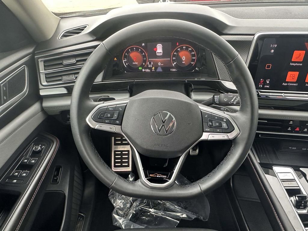 Certified 2025 Volkswagen Atlas Peak Edition SE image 18