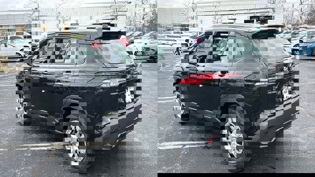 New 2026 Toyota Corolla Cross L image 4