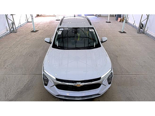 Used 2025 Chevrolet Trax LT