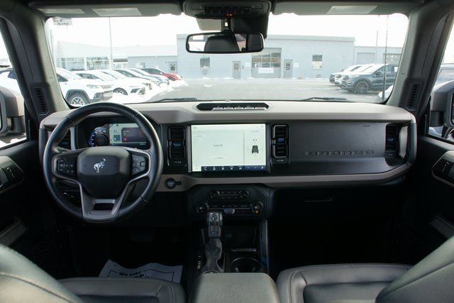 Used 2023 Ford Bronco Wildtrak image 35