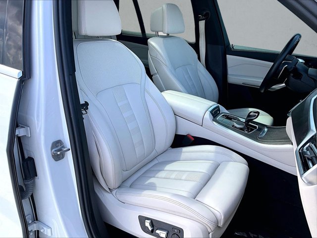 Used 2022 BMW X5 sDrive40i w/ Premium Package RWD image 9