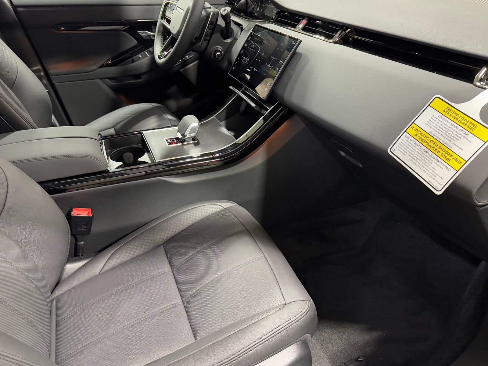 New 2026 Land Rover Range Rover Evoque Dynamic SE AWD/4WD image 47