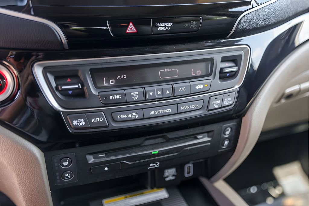 Used 2019 Honda Pilot Elite image 22