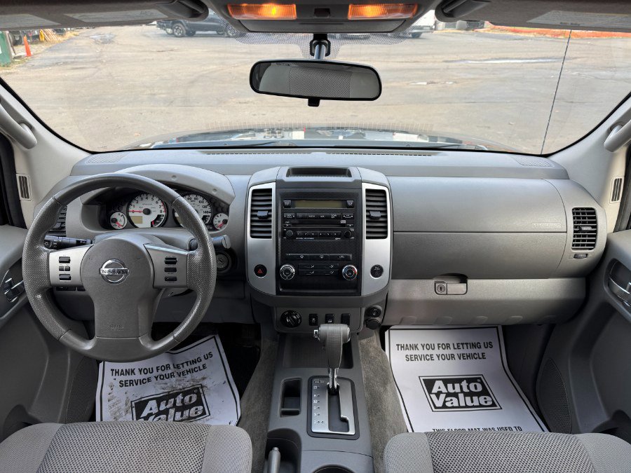 Used 2012 Nissan Frontier SV image 20