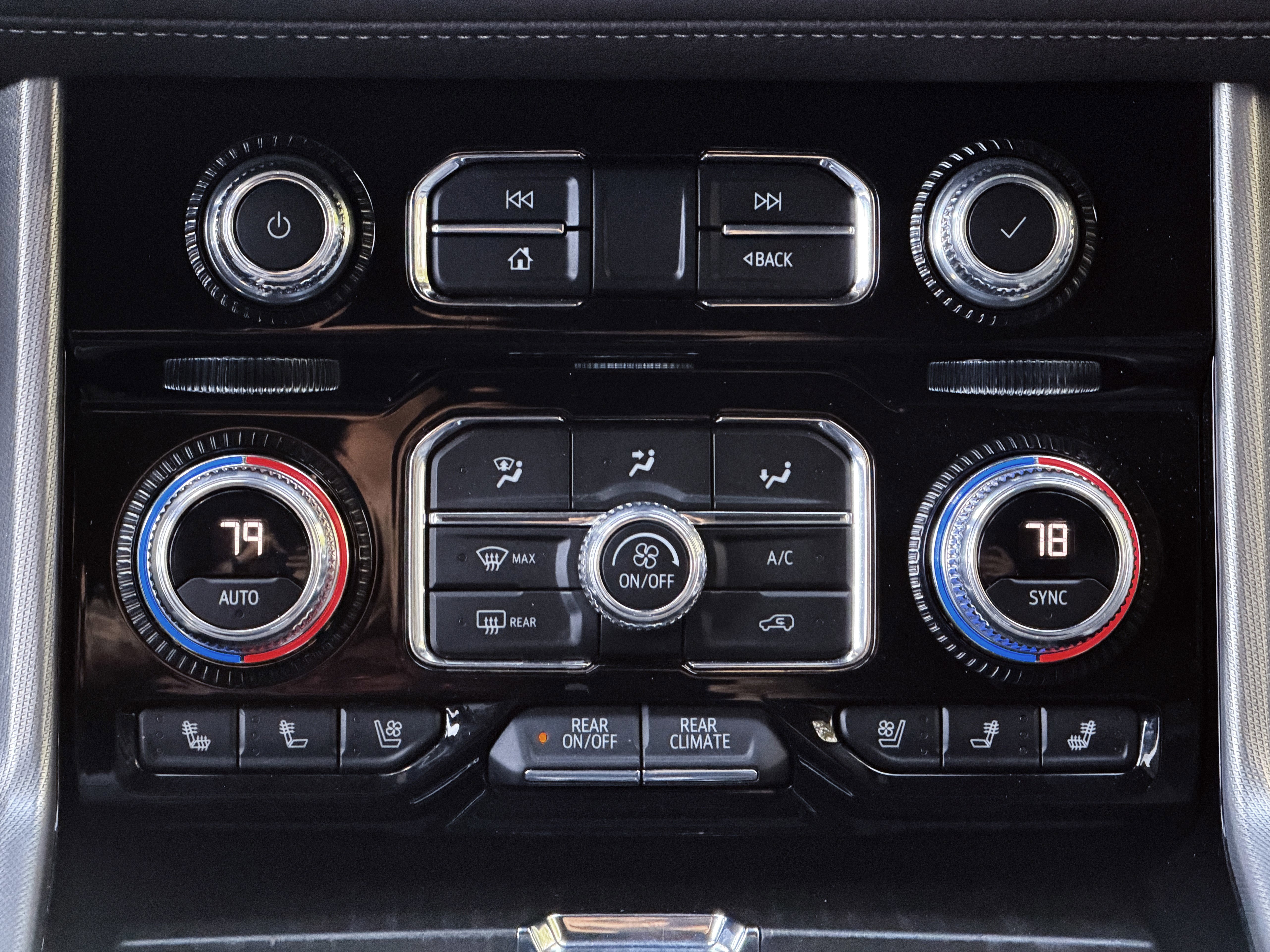 Used 2023 GMC Yukon Denali AWD/4WD image 17