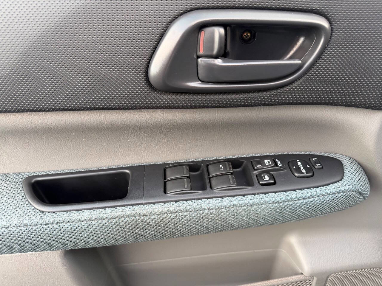 Used 2005 Subaru Forester 2.5X image 11