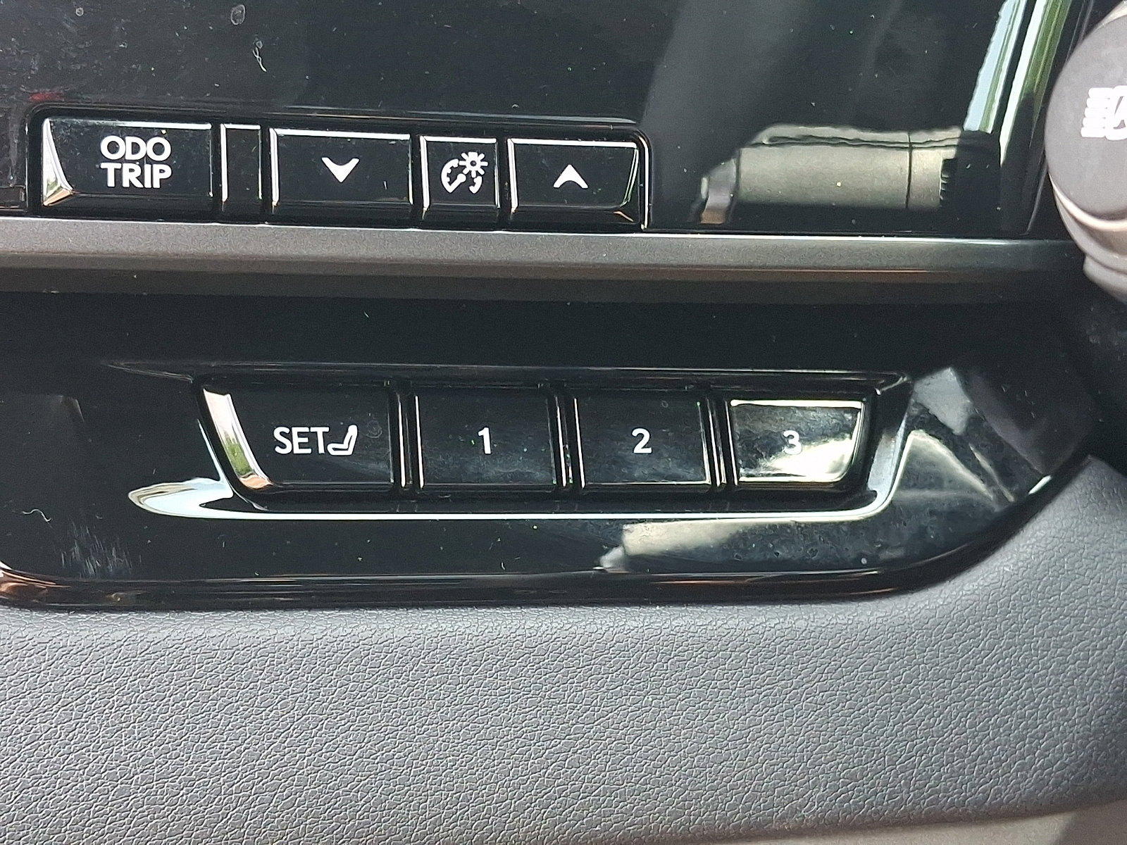 Certified 2023 Lexus RX 350 Premium Plus w/ Cold Area Package AWD/4WD image 25