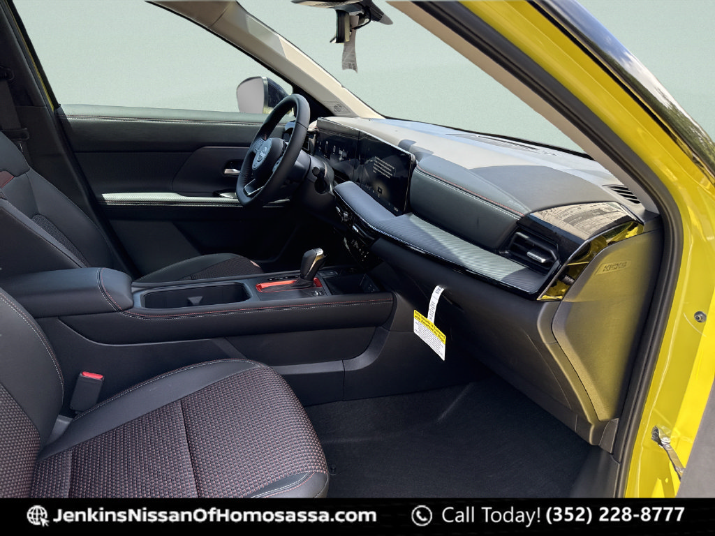New 2026 Nissan Kicks SR w/ Interior Electronics Package FWD image 18