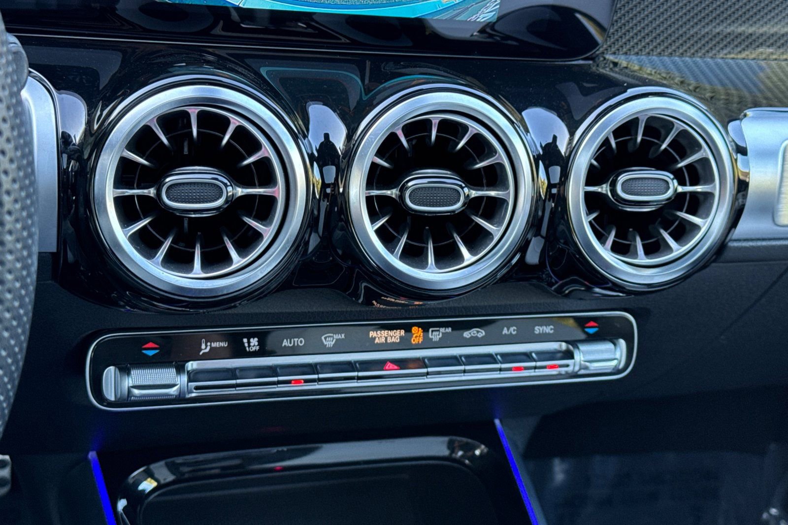 Certified 2022 Mercedes-Benz GLB 250 image 19