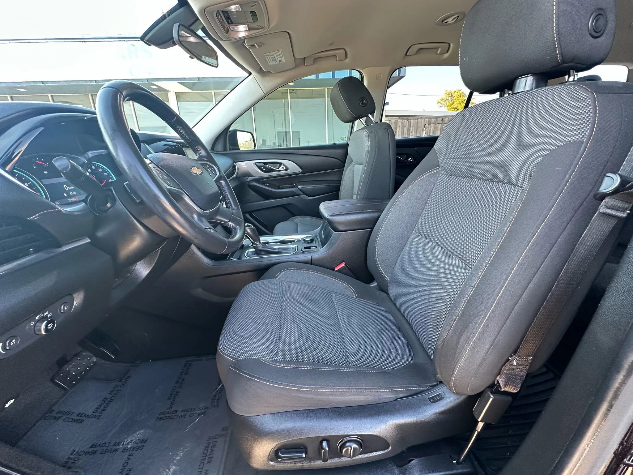Used 2020 Chevrolet Traverse LT FWD image 10