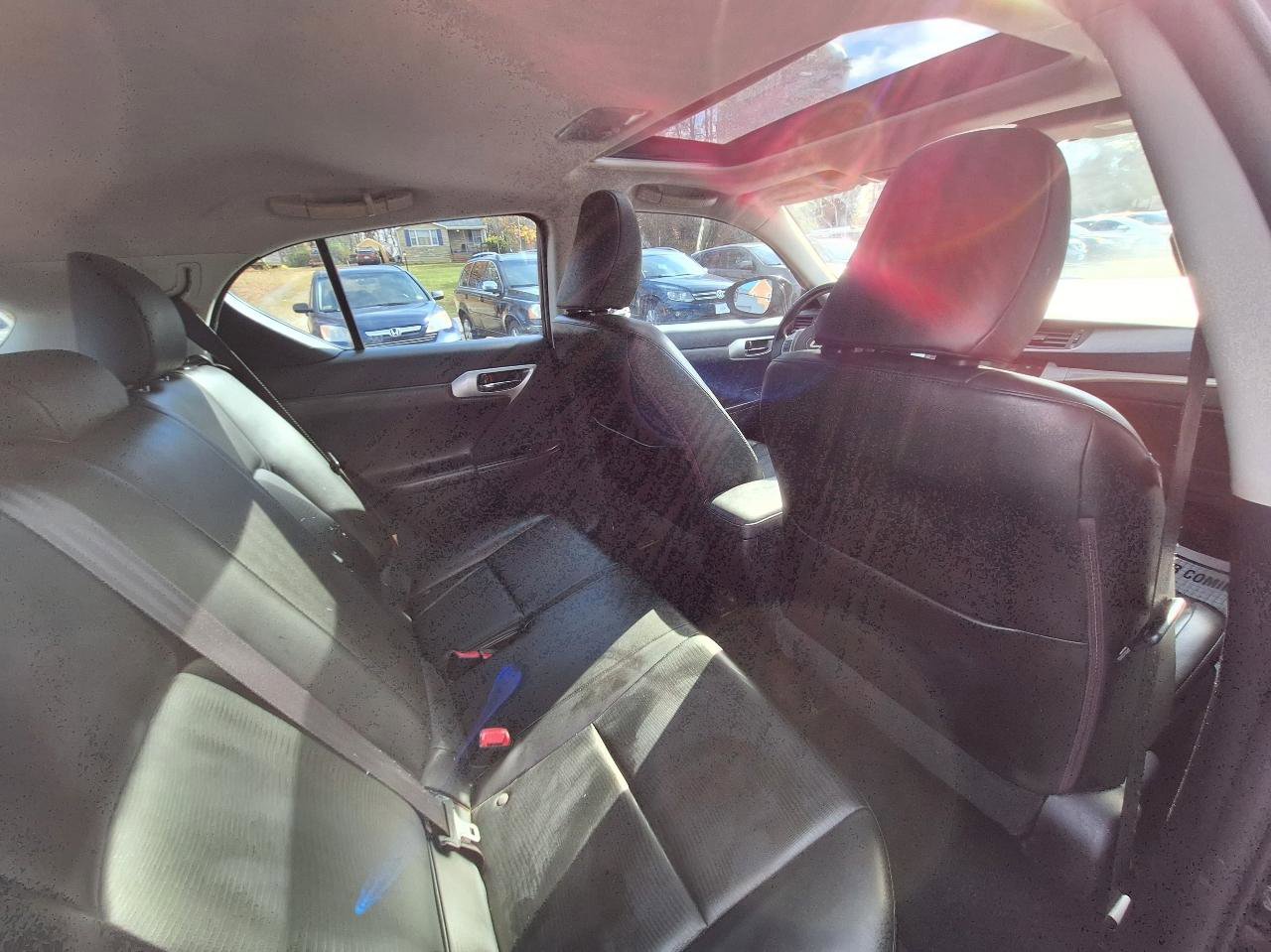 Used 2011 Lexus CT 200h Premium w/ Premium Audio Pkg image 28