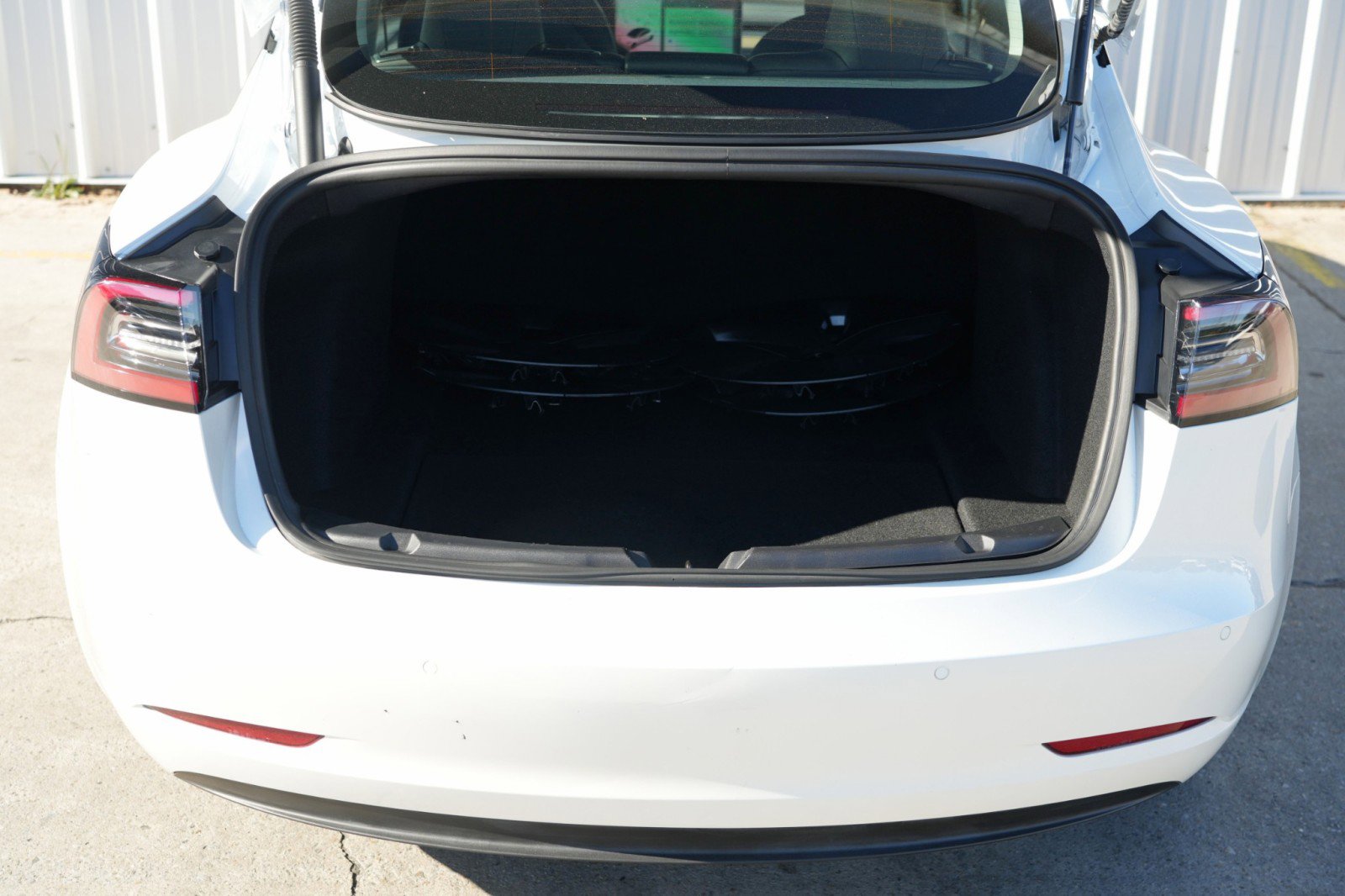 Used 2021 Tesla Model 3 Standard Range Plus image 10