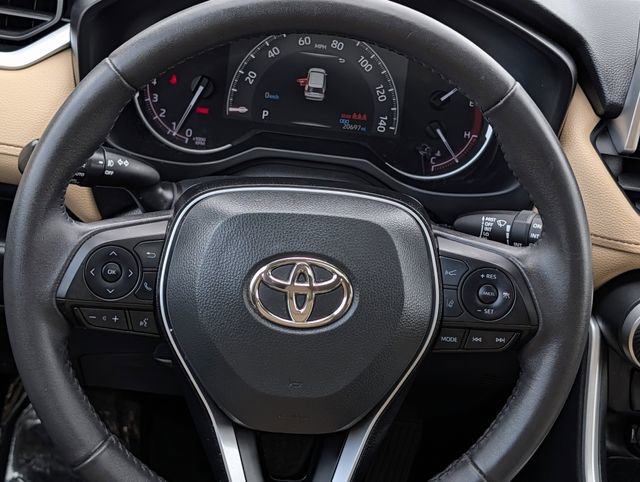 Used 2023 Toyota RAV4 XLE Premium FWD image 13