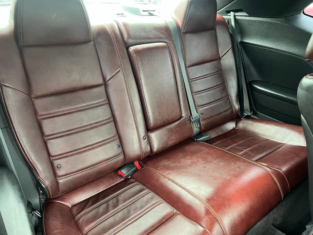 Used 2014 Dodge Challenger R/T image 21