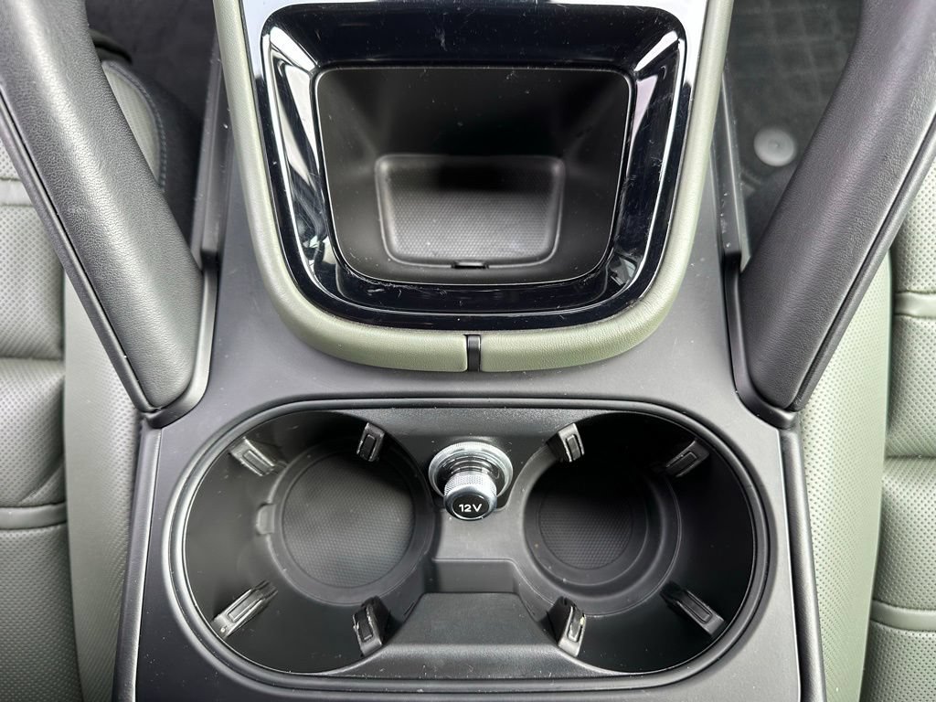 Certified 2024 Porsche Cayenne AWD/4WD image 31