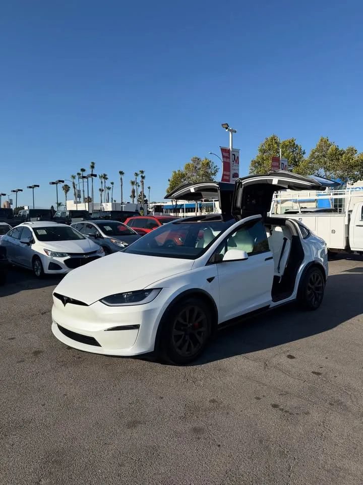 Used 2024 Tesla Model X Plaid AWD/4WD image 5
