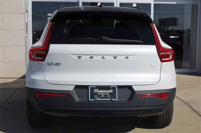 Used 2021 Volvo XC40 P8 Recharge w/ Advanced Package image 4
