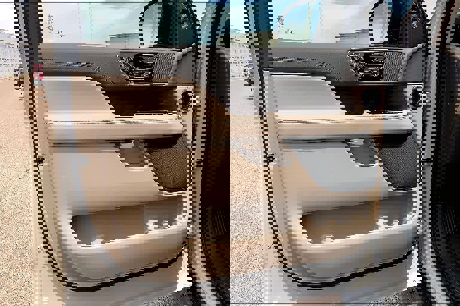 Used 2023 Lincoln Navigator Reserve RWD image 22