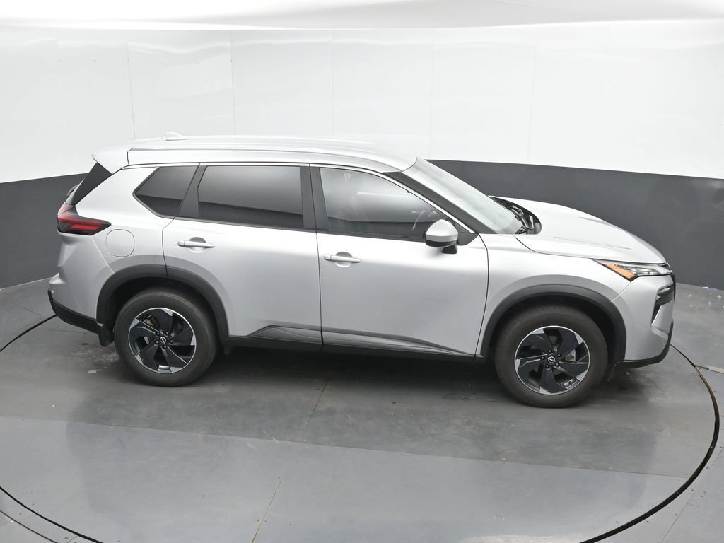 Used 2025 Nissan Rogue SV AWD/4WD image 30