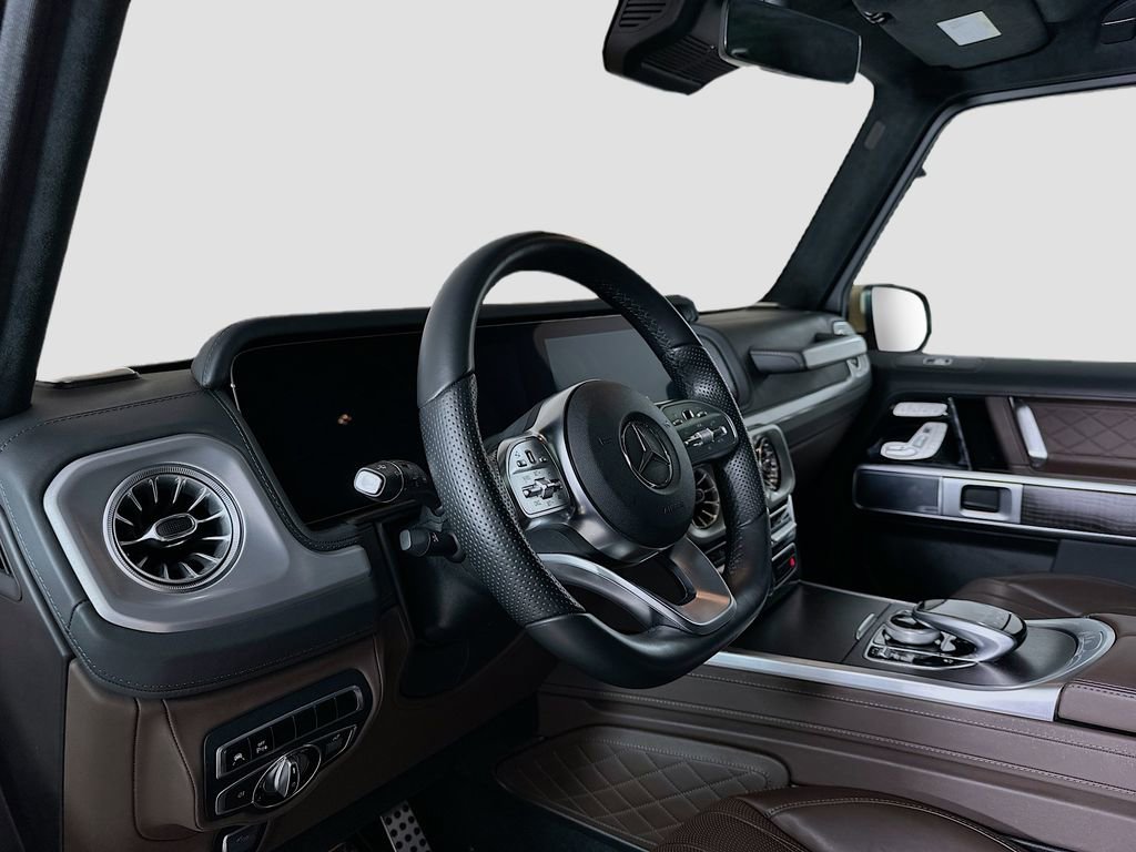 Used 2023 Mercedes-Benz G 550 image 4