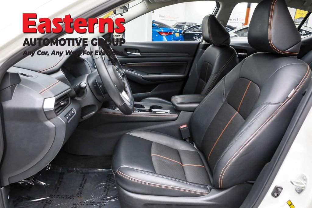 Used 2022 Nissan Altima 2.5 SR FWD image 14