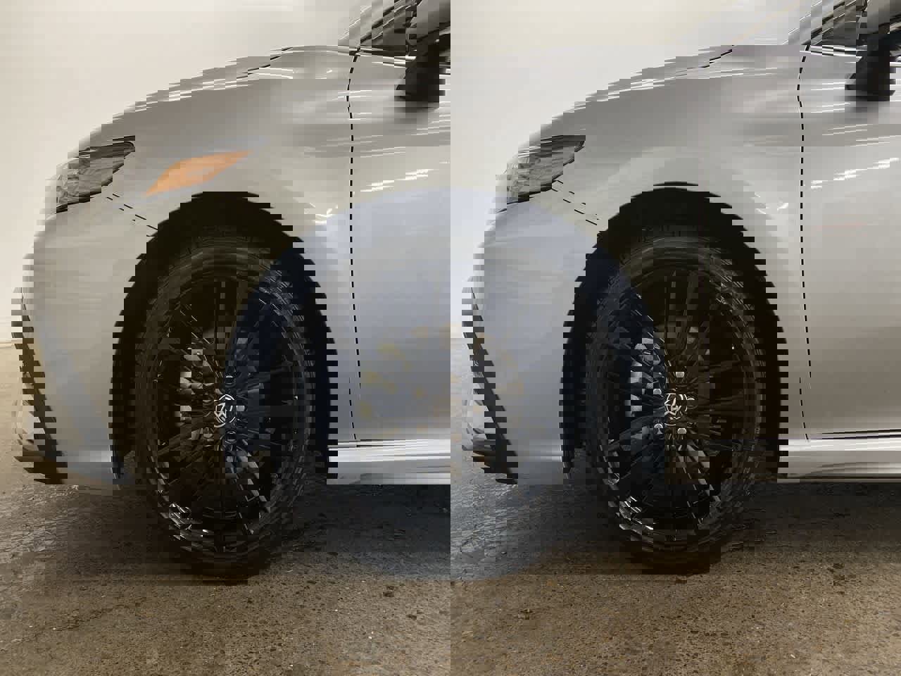 Used 2024 Toyota Camry SE image 11