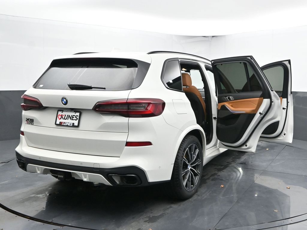 Used 2023 BMW X5 xDrive40i w/ Executive Package image 60