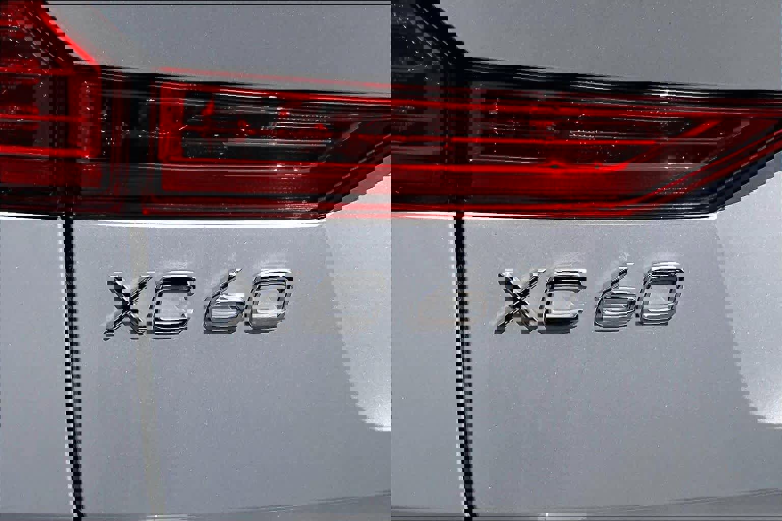 Certified 2023 Volvo XC60 B5 Plus w/ Climate Package image 31