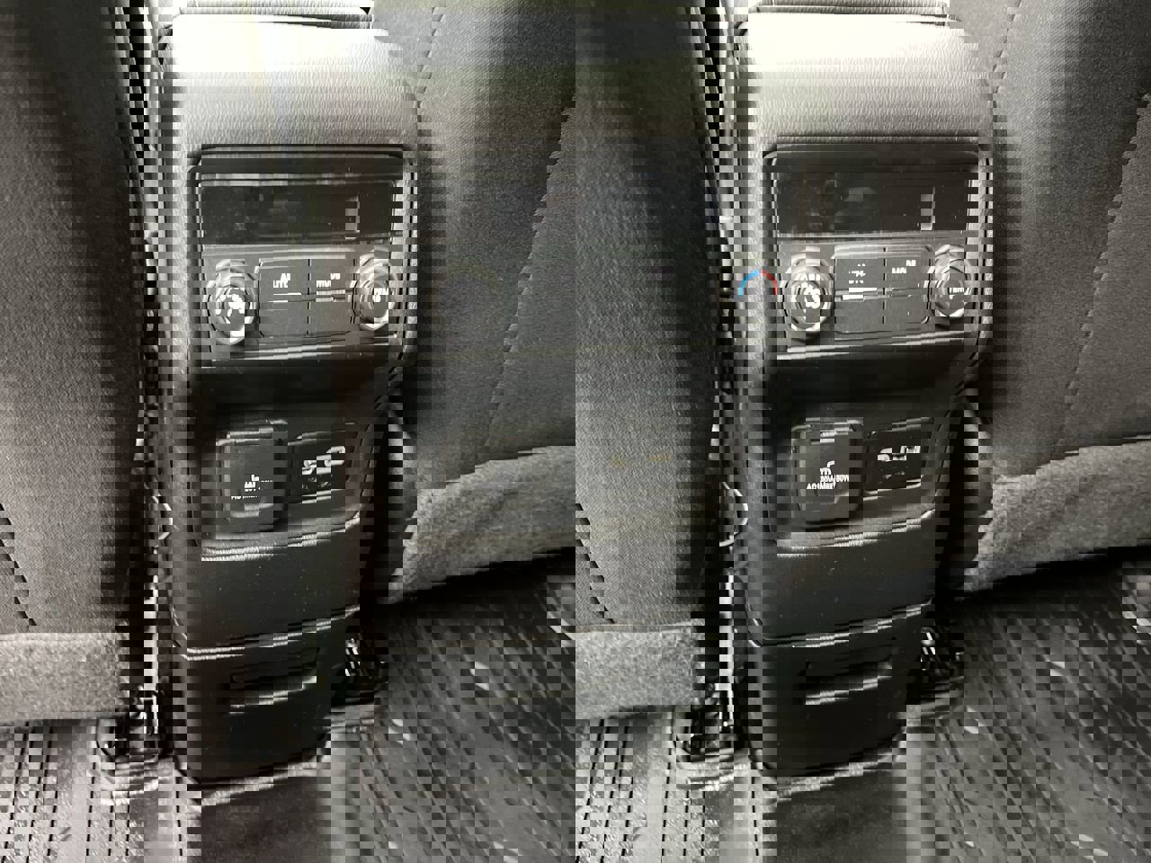 Certified 2023 GMC Acadia SLE w/ Driver Convenience Package image 14