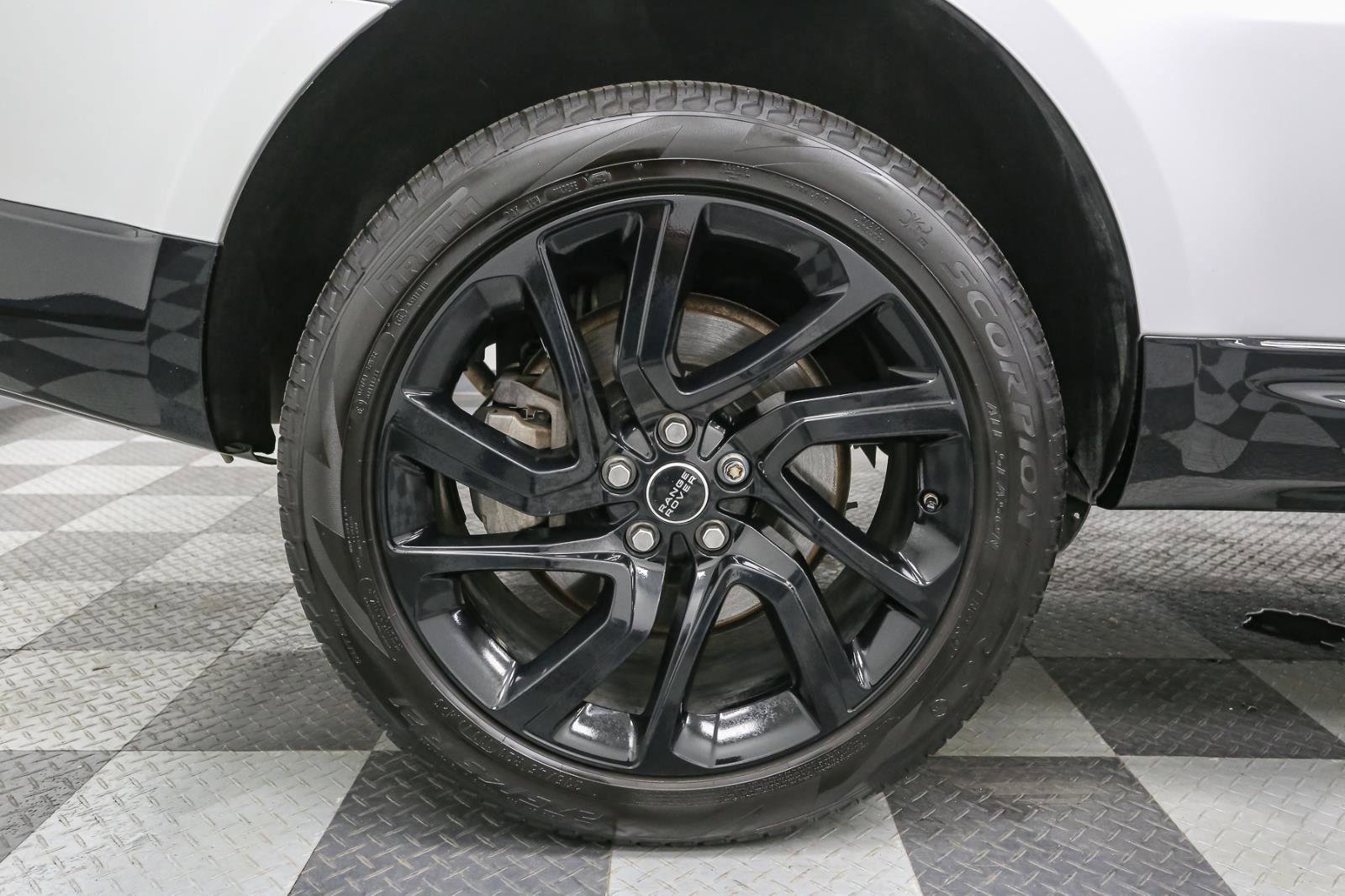 Used 2019 Land Rover Range Rover Sport HSE image 16