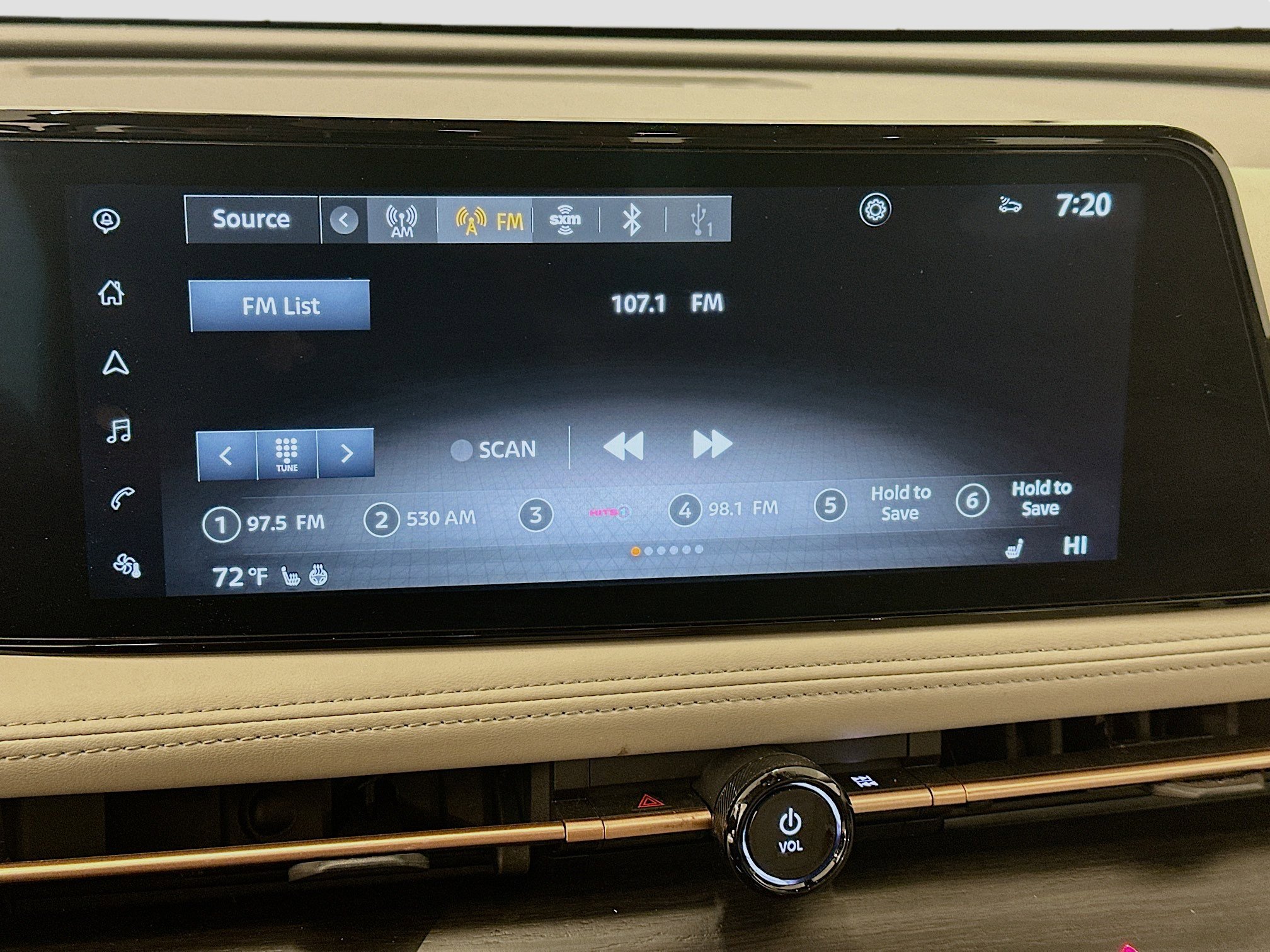 Used 2024 Nissan Ariya AWD image 21