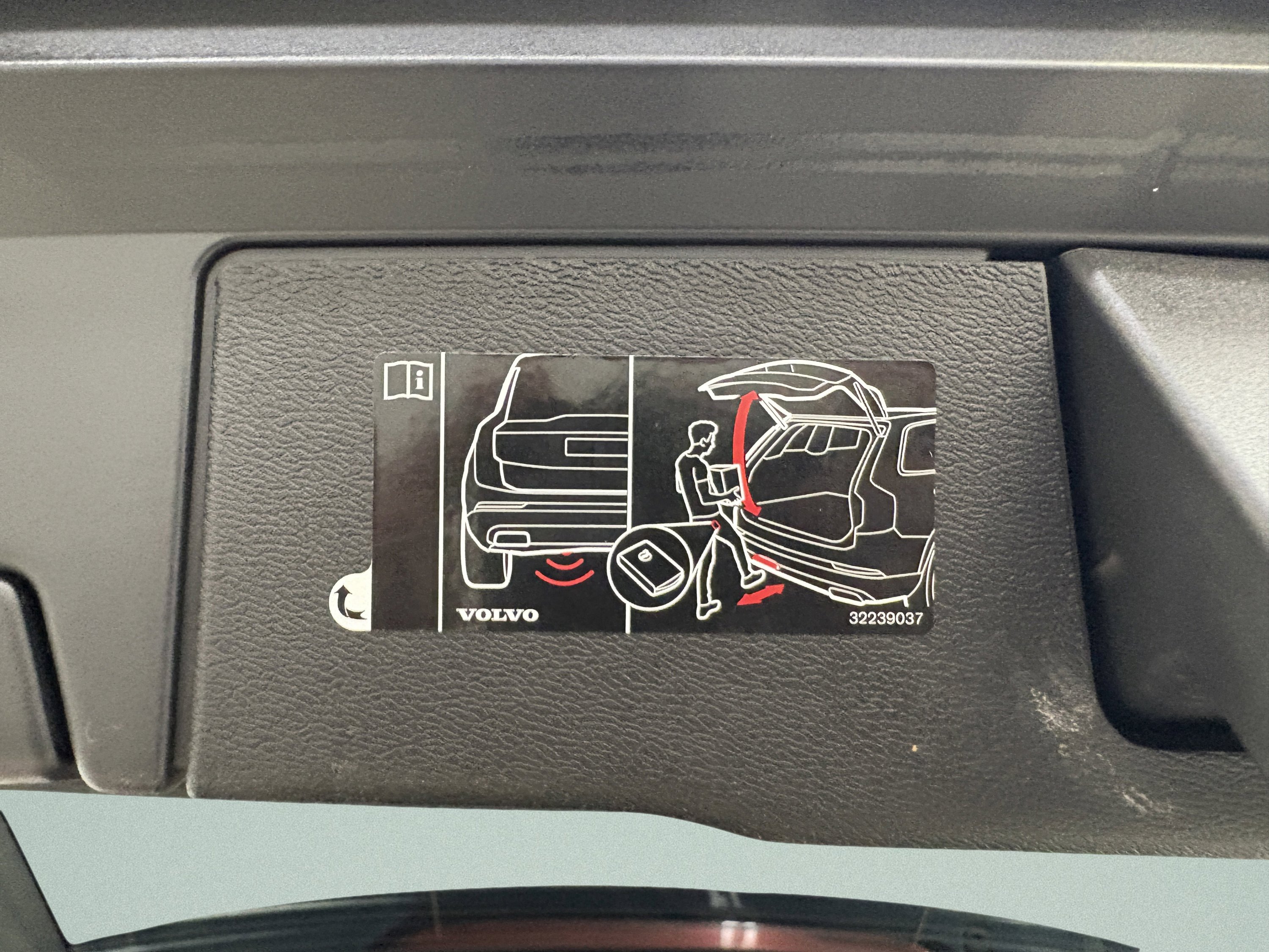 Used 2019 Volvo XC60 T6 Inscription image 8