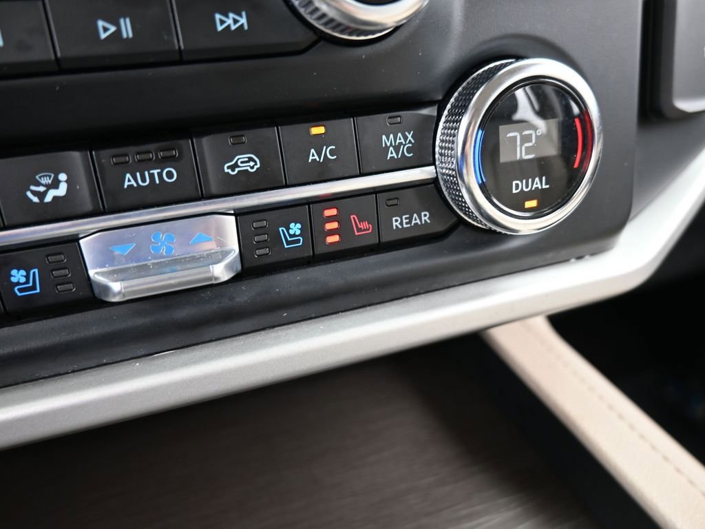 Used 2023 Ford Expedition Max Limited image 26