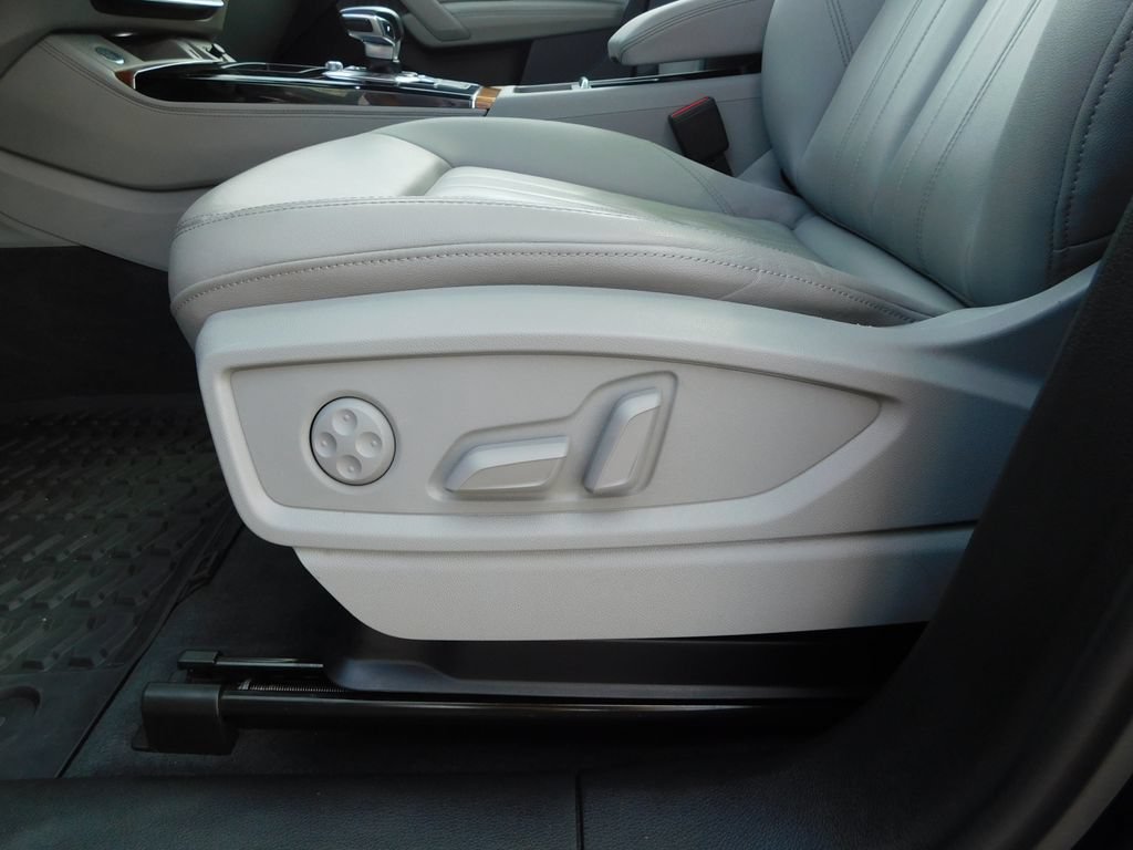 Used 2022 Audi Q5 2.0T Premium Plus AWD/4WD image 14