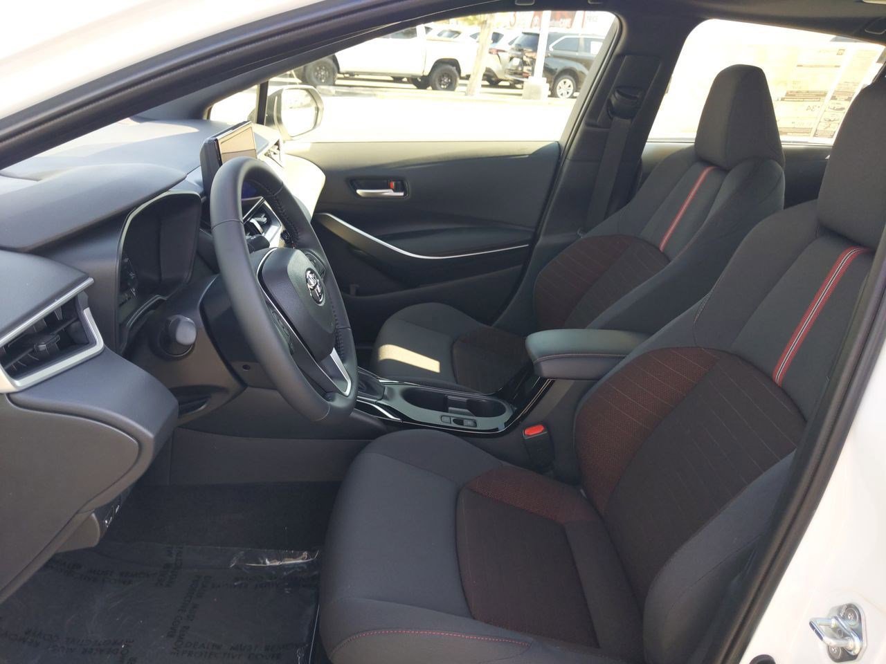 Used 2023 Toyota Corolla SE w/ SE Premium Package image 15